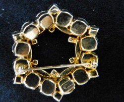 sherman octogonal wreath pin back